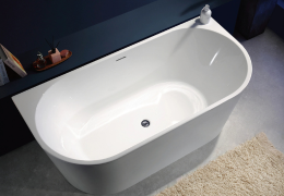 Wanna z przelewem szczelinowym – czy warto?