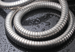 Wąż prysznicowy bez tajemnic – praktyczny poradnik dla remontujących